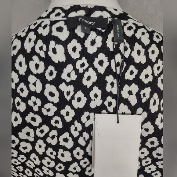 Theory Leopard Print V-Neck Cardigan Size Small Flawed - Picture 5 of 16
